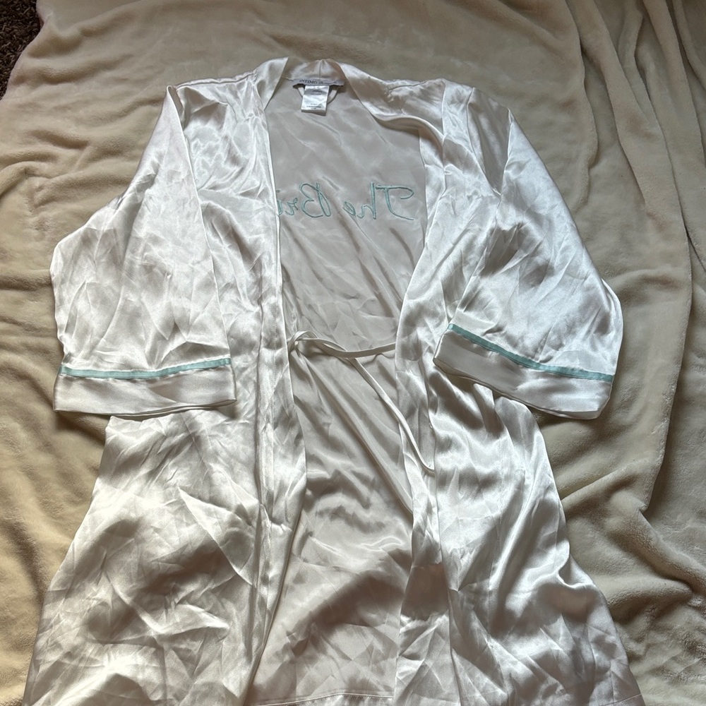“The Bride” Wedding Robe - Picture 3 of 7